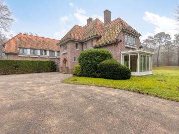 Olland, Meierijstad, Noord-Brabant - Parkeerplaats