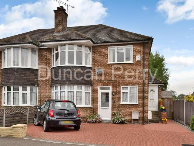 house for rent in Aberdale Gardens, Potters Bar, Herts