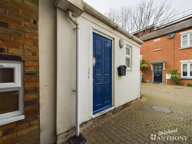 house for rent in Albion Street, LU6 1SH