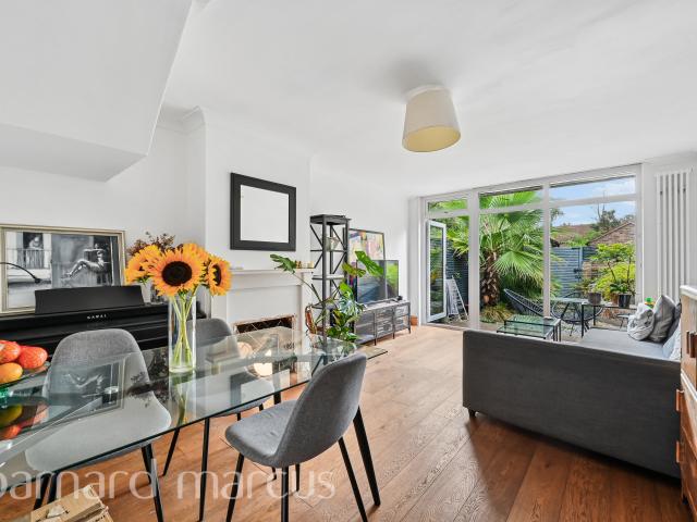 house for rent in Ambergate Street, London, London