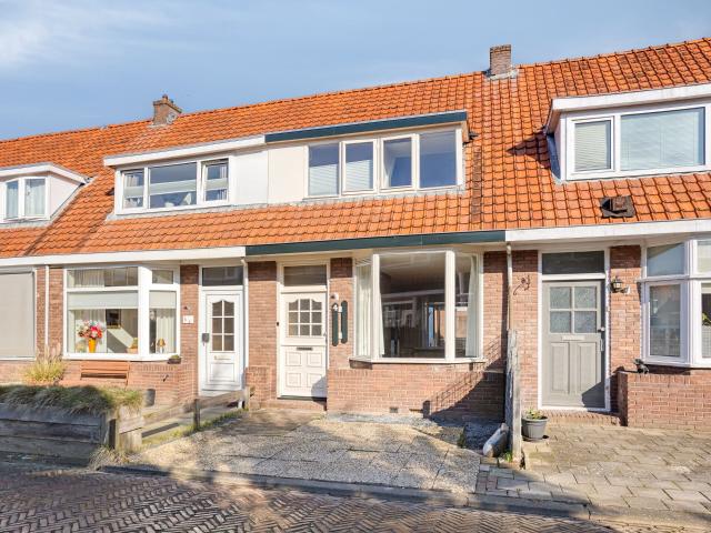 house for rent in Anton Mauvestraat 4 8932KH Leeuwarden Julianapark Leeuwarden