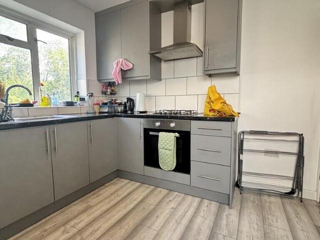 house for rent in Ash Grove, GU2 8UT