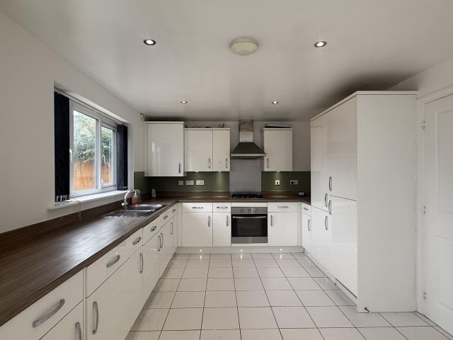 house for rent in Ashover Croft, Rotherham, Waverley, Rotherham, Waverley
