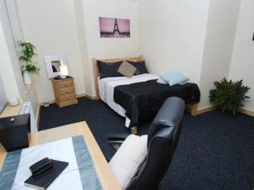 house for rent in Apt 2 Millers Dale, 9 Cemetery Road, Sheffield