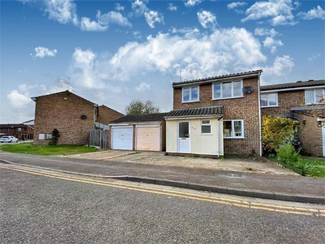 house for rent in Aylsham Drive, Ickenham, UB10