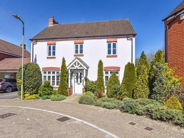 house for rent in Barentin Way, GU31 4QN