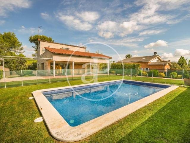 House for rent in Bellaterra