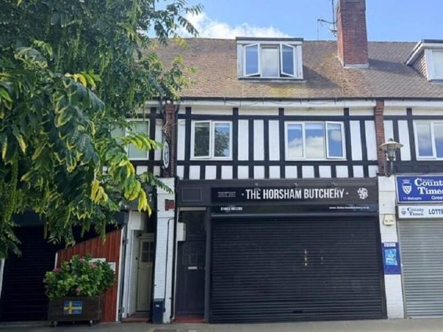 house for rent in Bishopric, RH12 1QA