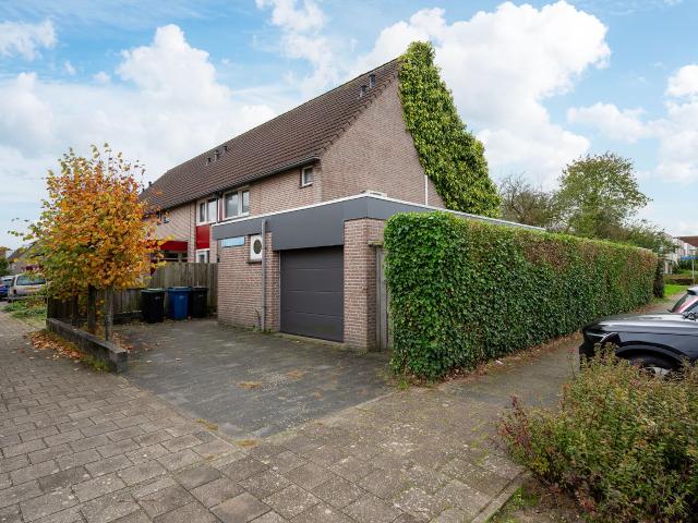 house for rent in Borstelgrasstraat 12 1313BG Almere Kruidenwijk Noord midden Almere