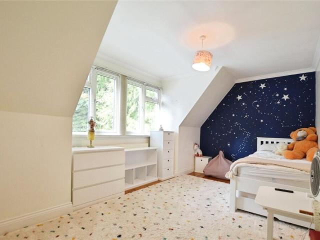 house for rent in Blackdown Avenue, GU22 8QG