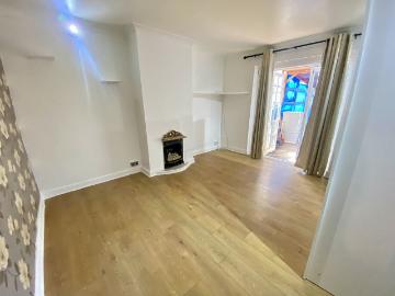 house for rent in Blundell Road, Edgware, HA8