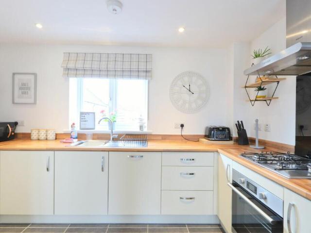 house for rent in Broad Leaze, BS34 5GW