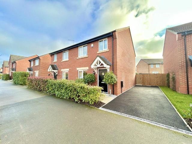 house for rent in Broad Street, CW1 4GS