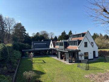 Olland, Meierijstad, Noord-Brabant - Parkeerplaats