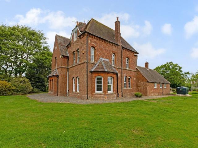 house for rent in Buckingham Buckinghamshire MK18 2NF Weir Lane, Botolph Claydon