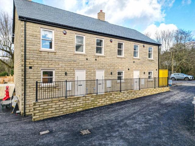 house for rent in Buxton Road, SK23 7HX
