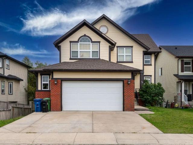 House for rent in Canals SW Airdrie — 5 Bedrooms+ Den House