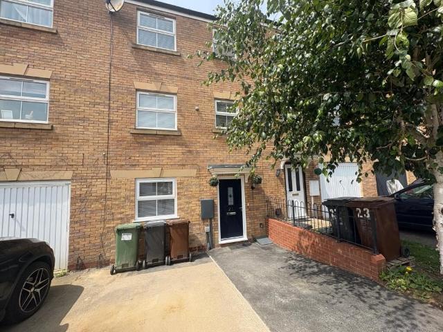 house for rent in Carlisle Close, NN18 8RN