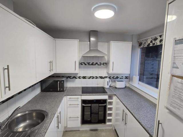 house for rent in Chertsey Close, LU2 9JD