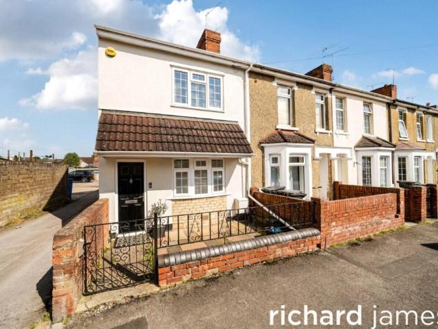 house for rent in Church Walk South, SN2 2JE