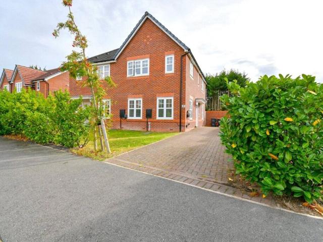 house for rent in Churchill Lane, Ellesmere Port, Cheshire, CH65 4DE