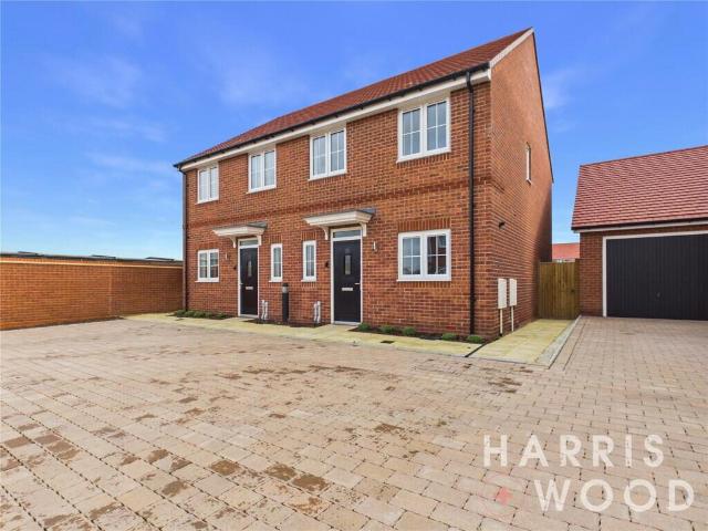 house for rent in Cinderpath Way, CO7 8NQ