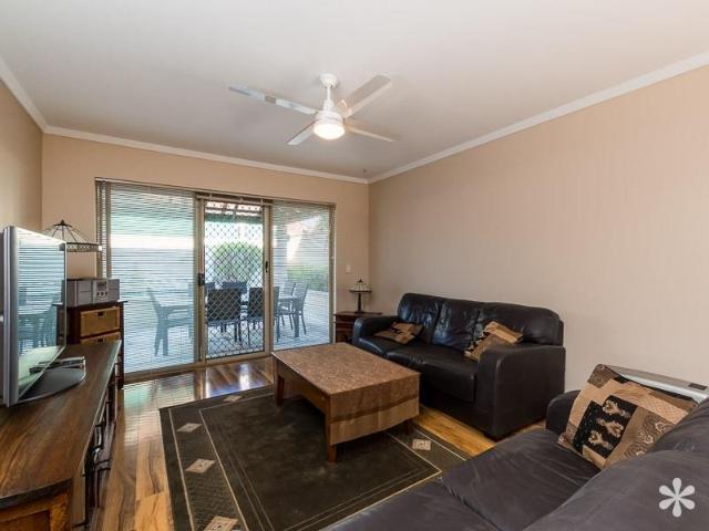 House for Rent in Como