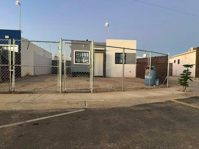 House for rent in Condesa, Privada Oleaga Mexicali, B.C. !