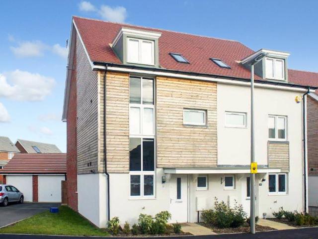 house for rent in Corfe Meadows, Broughton, Milton Keynes, MK10