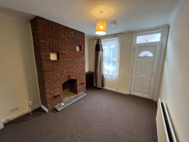 house for rent in Cowper Street, LU1 3SD