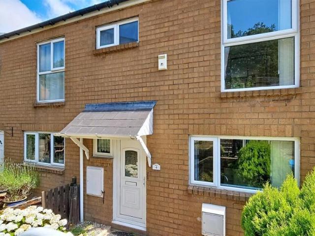 house for rent in Creswick Way, S6 2TP