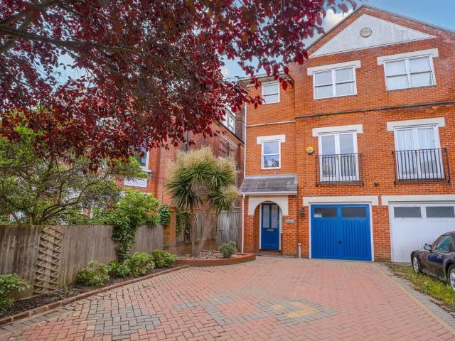 house for rent in Crystal Palace, London, SE19 Hermitage Road