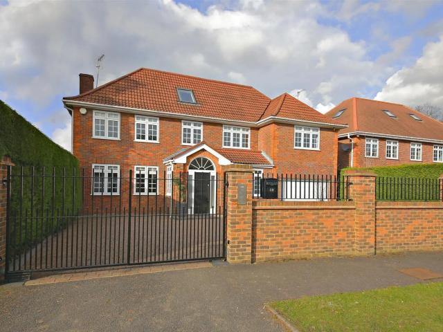 house for rent in Dellfield Close, Radlett, Hertfordshire, WD7
