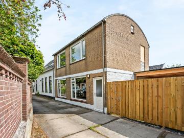 house for rent in Dorpsstraat 50 2731AR Alphen aan den Rijn Benthuizen Dorp West Benthuizen