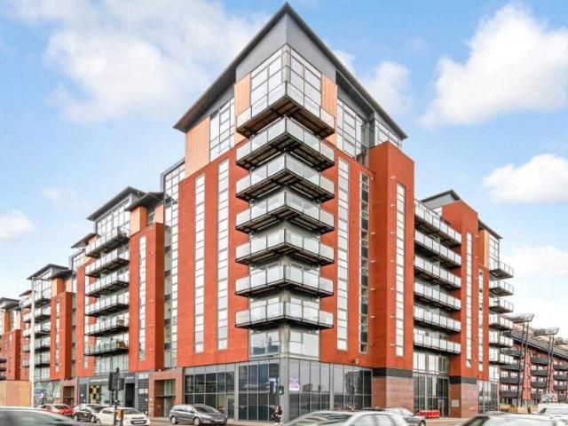 house for rent in Dunlop Street, City Centre