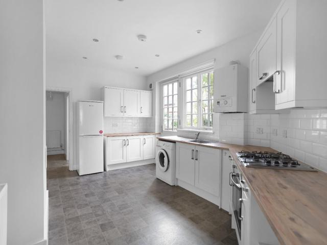 house for rent in Dulwich, London, SE21 Dekker Road