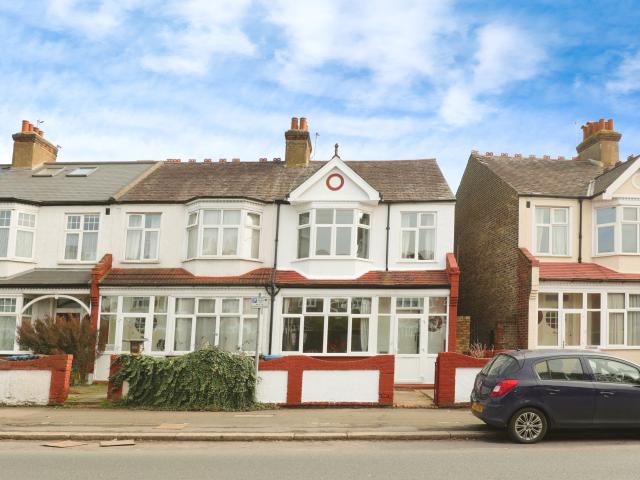 house for rent in Durnsford Road