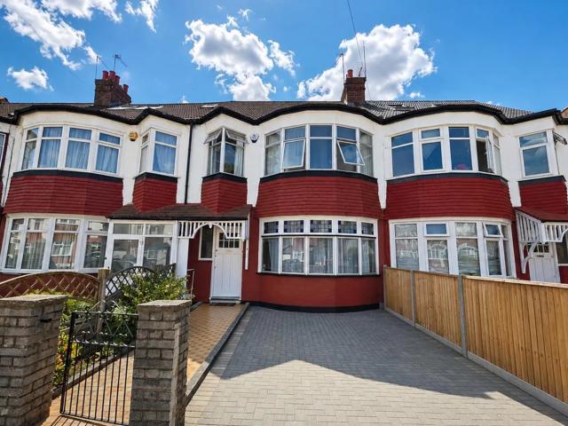 house for rent in Ecclesbourne Gardens, Palmers Green, N13
