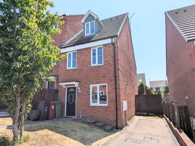 house for rent in East Street, S44 5NP