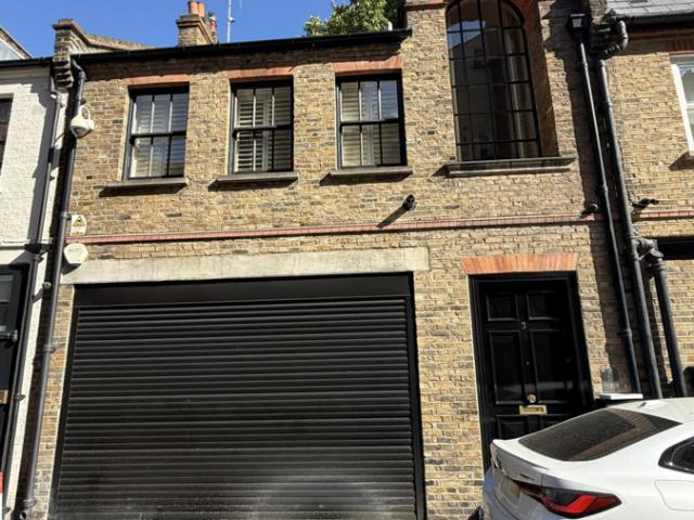 house for rent in Egerton Gardens Mews, London, SW3