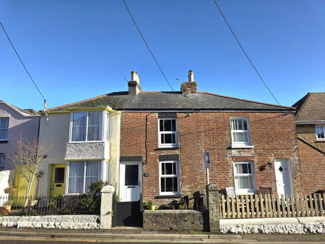 house for rent in Eddington Road, PO33 1XS