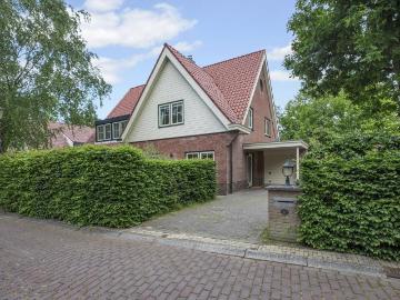 Olland, Meierijstad, Noord-Brabant - Parkeerplaats