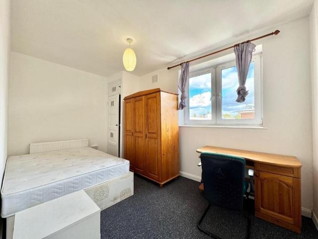 house for rent in Ellsworth Street, E2 0AT