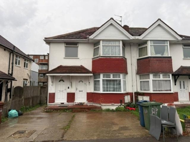house for rent in Everton Drive, Stanmore, Middlesex, HA7