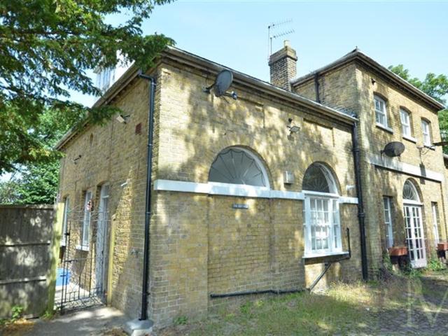 house for rent in Forest House, Vicarage Lane, Chigwell, IG7