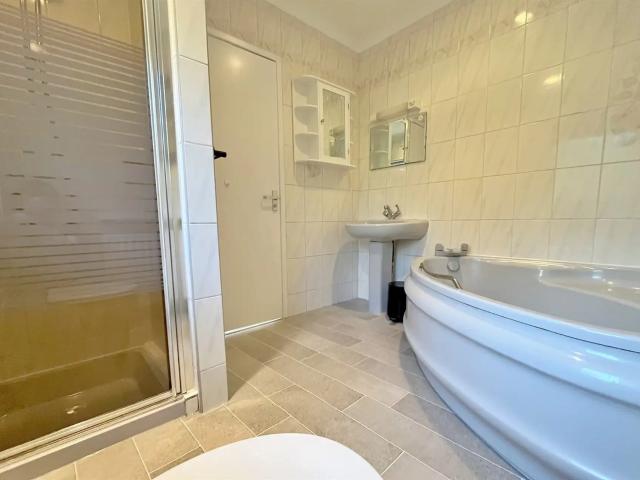 house for rent in Foxwood Poole BH13 7DE