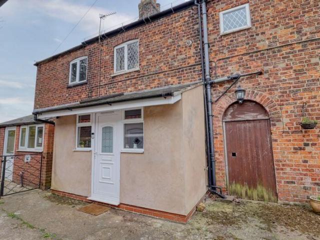 house for rent in Fox Terrace, DN17 4JL