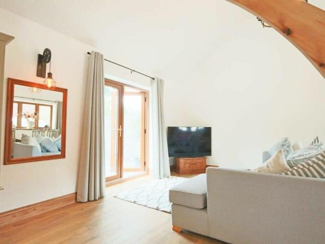 house for rent in Foxholes Lane, BS32 4PF