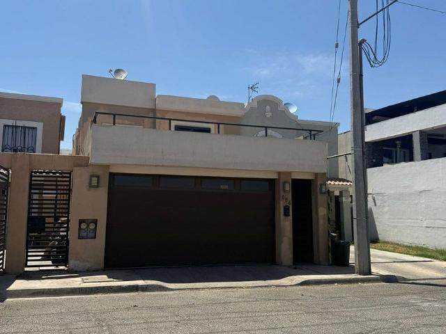 House for rent in Fraccionamiento Venecia Mexicali, B.C. !
