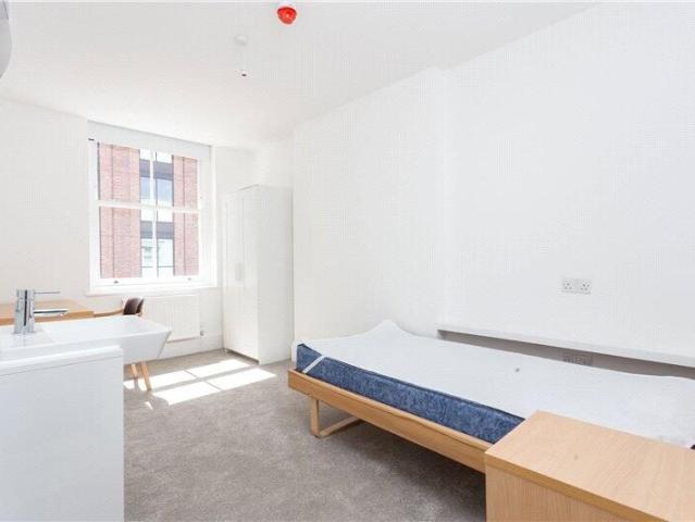 house for rent in Fulham Road, SW3 6HS